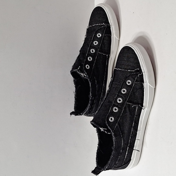 Corky’s Women’s Black Distressed Grunge Slip-On Streetwear Sneakers Size 10 - Picture 3 of 11